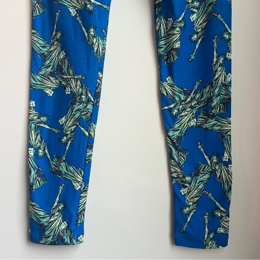 LuLaRoe Blue Statue of Liberty Leggings - Picture 5 of 9